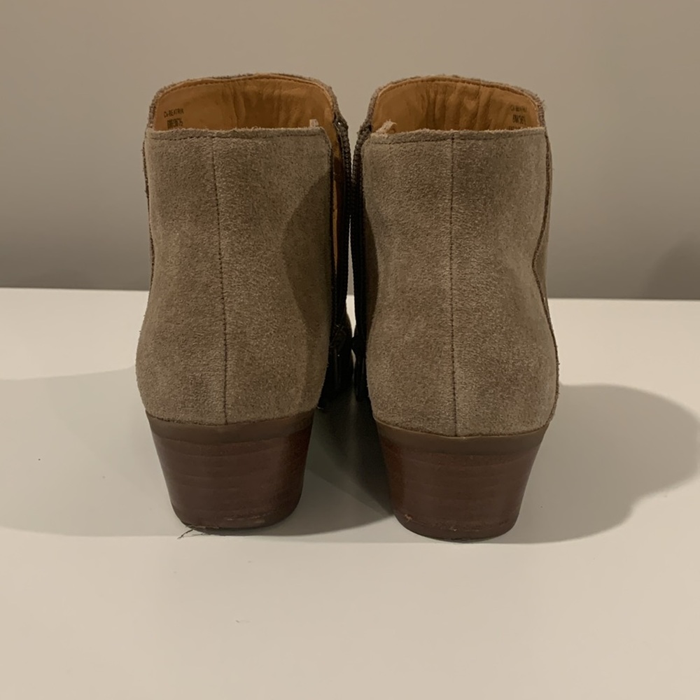 Boots - Picture 6 of 7